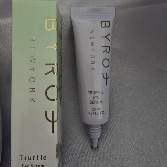 Truffle Eye Serum - Picture 2 of 5